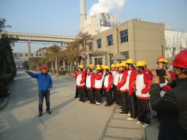 我院学子赴华能电厂见习学习现场